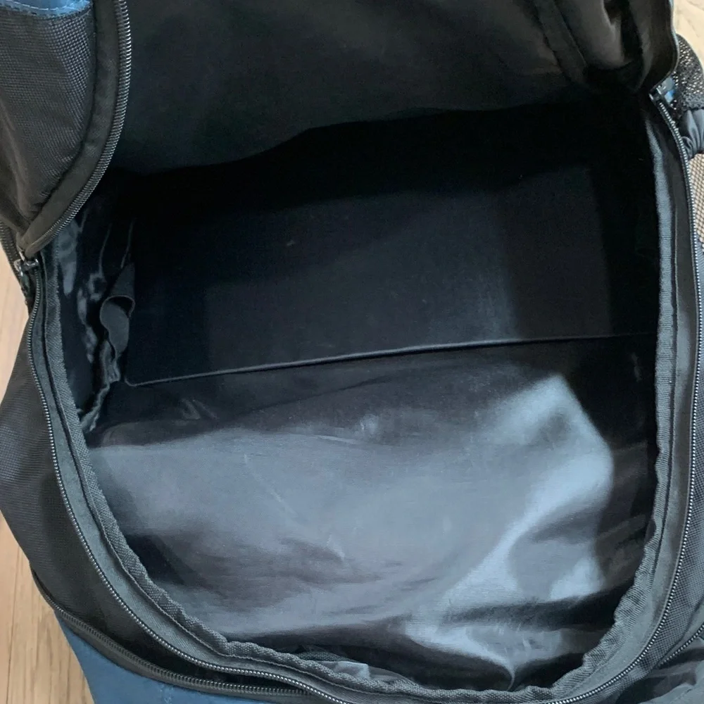 Targus 17’’ Laptop Backpack, File Compartment Bag - Picture 4 of 7